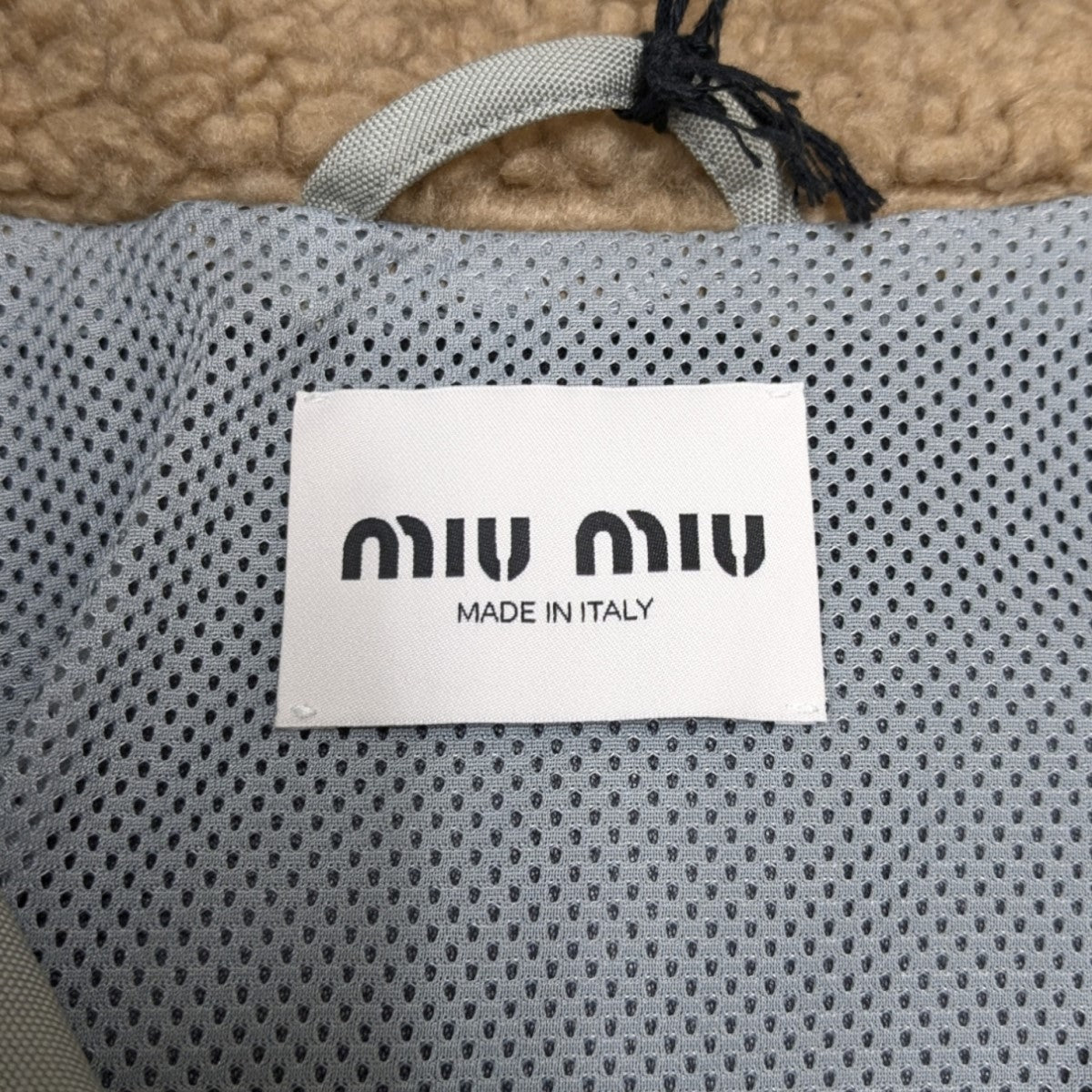 MIU MIU 古着・中古 ミュウミュウの24AW コーデュラブルゾンジャケット ML1093 S000です。