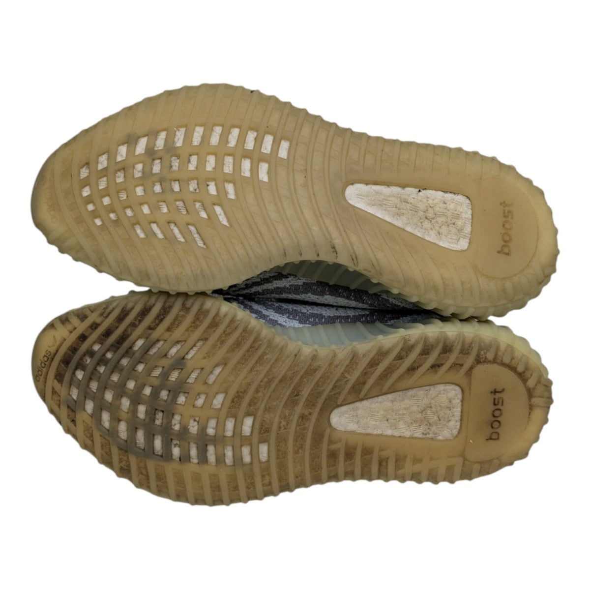 YEEZY BOST 350 V2ローカットスニーカーB37571