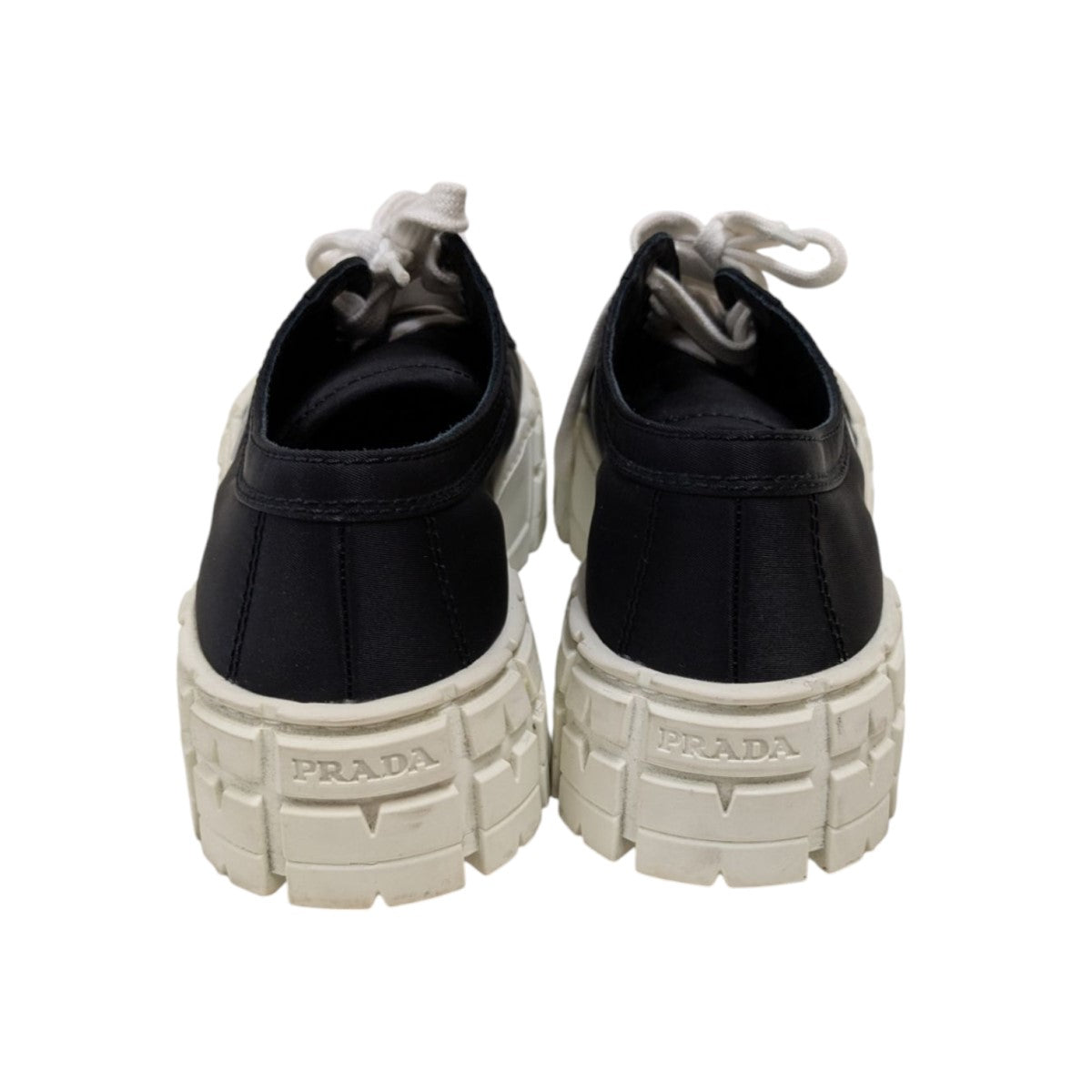 PRADA(プラダ) ダブルホイール三角ロゴローカットスニーカー