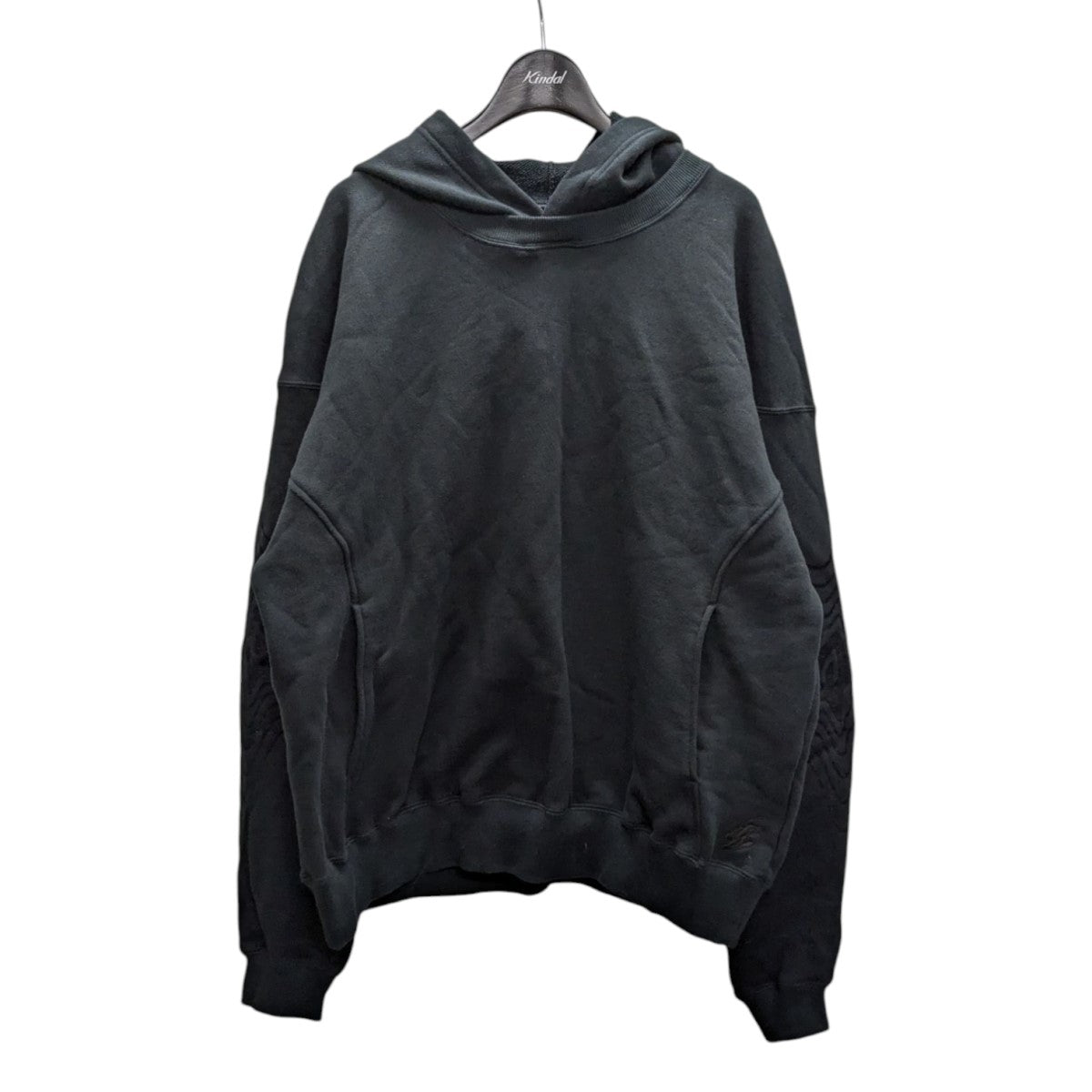 プルオーバーパーカー