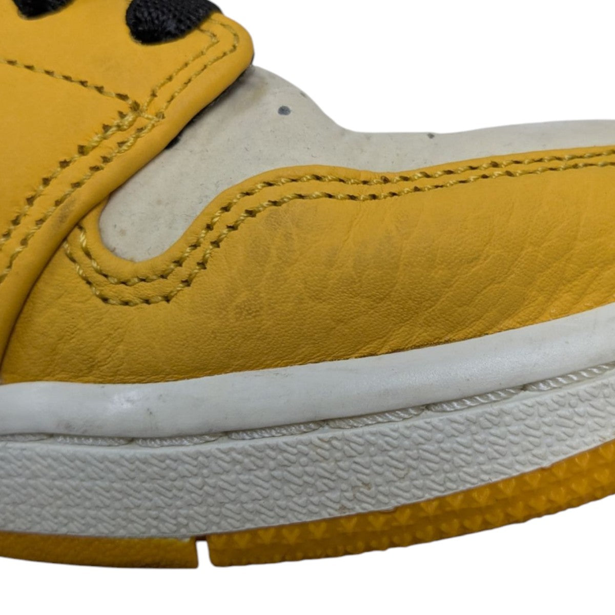 Air Jordan 1 Mid SE LAKERSハイカットスニーカー
