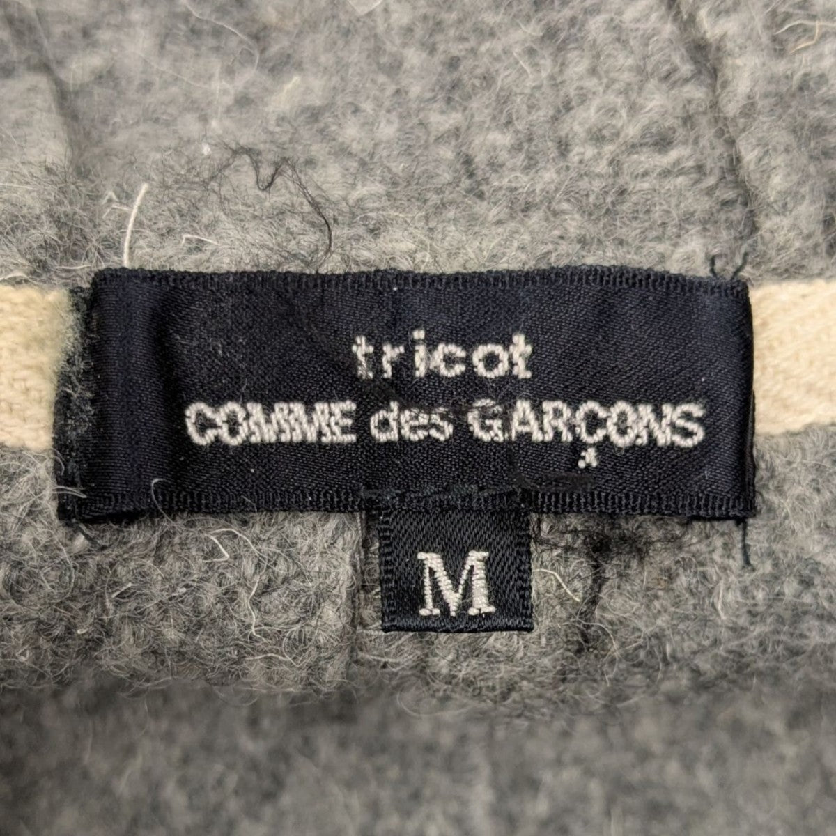 コムデギャルソン トリコ　ウールポンチョ COMME des GARCONS（ポンチョ）のフリマアイテム一覧
