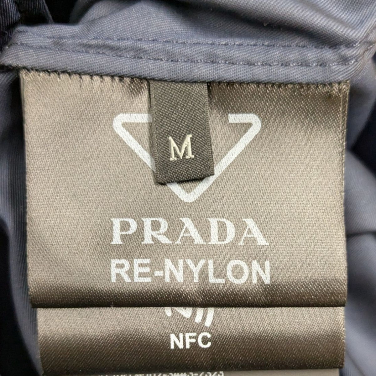Re-Nylon リナイロン 三角ロゴプレート 半袖シャツ ブ