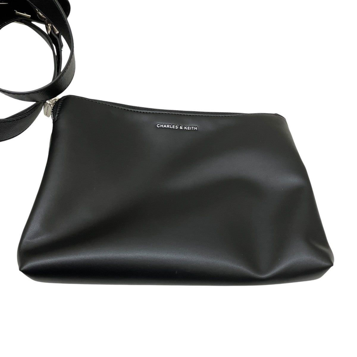 CHARLES ＆ KEITH(チャールズ アンド キース) バッグインバッグ