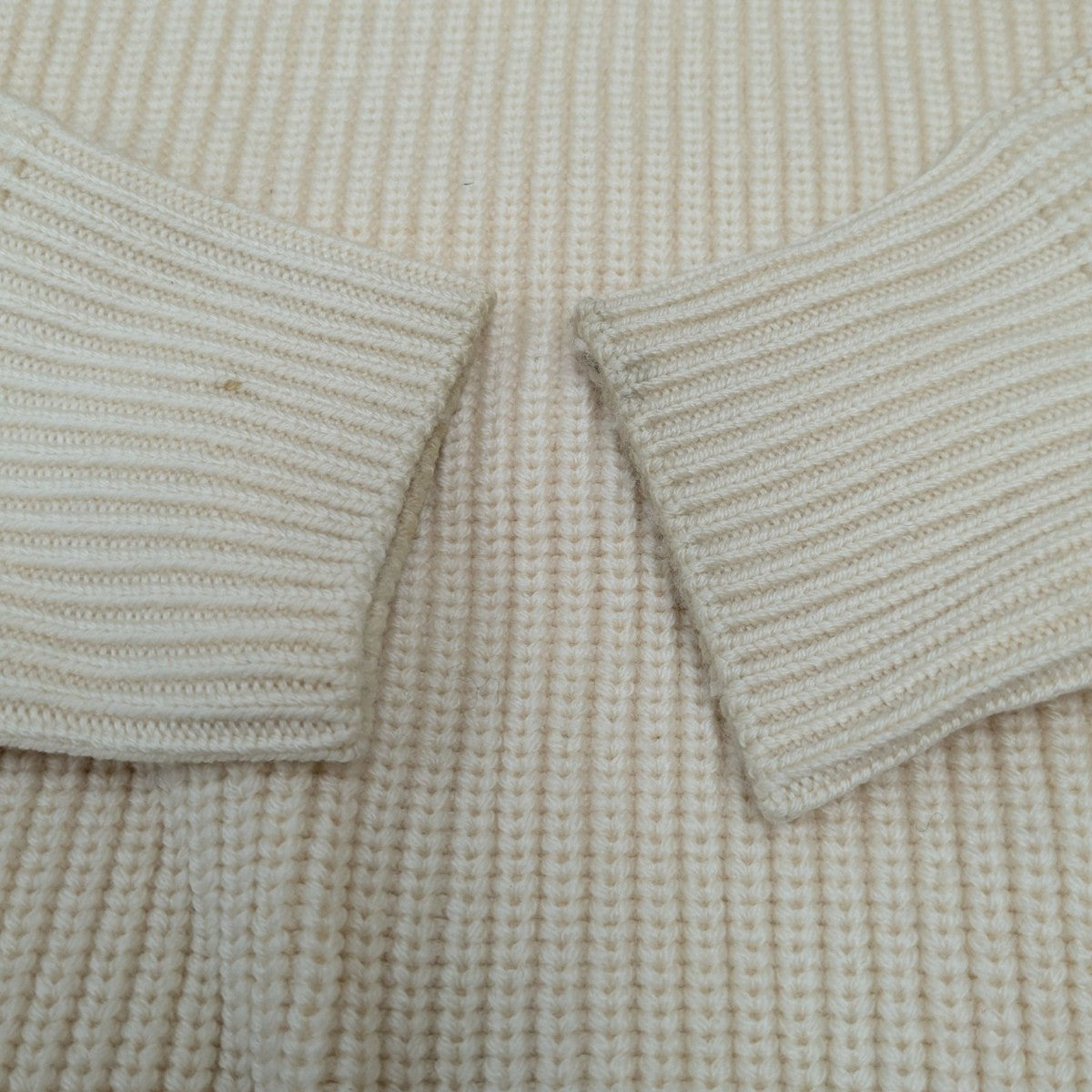 SLOANE(スローン) タートルネックニット アイボリー サイズ 3｜【公式