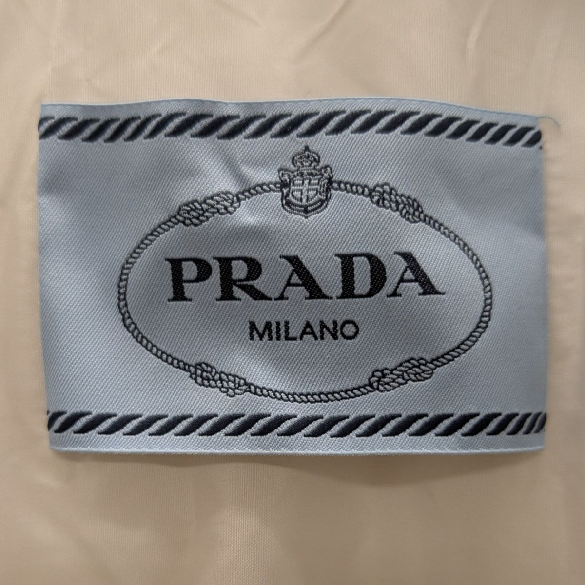 PRADA(プラダ) ライトRe Nylonパデッドジャケット 291968 ホワイト