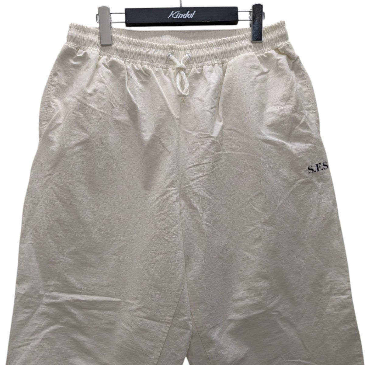 private brand by s.f.s ナイロンパンツ　グレー Private brand by S.F.Sのトラックパンツに待望の新色が登場