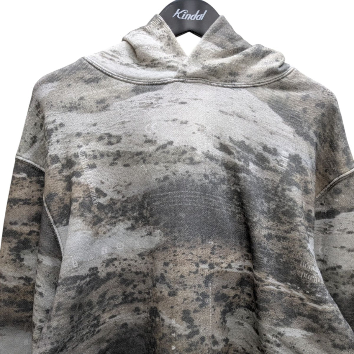 STAMPD SANDLAND CAMO CROPPED HOODIE 古着・中古-2枚目のアイテム画像