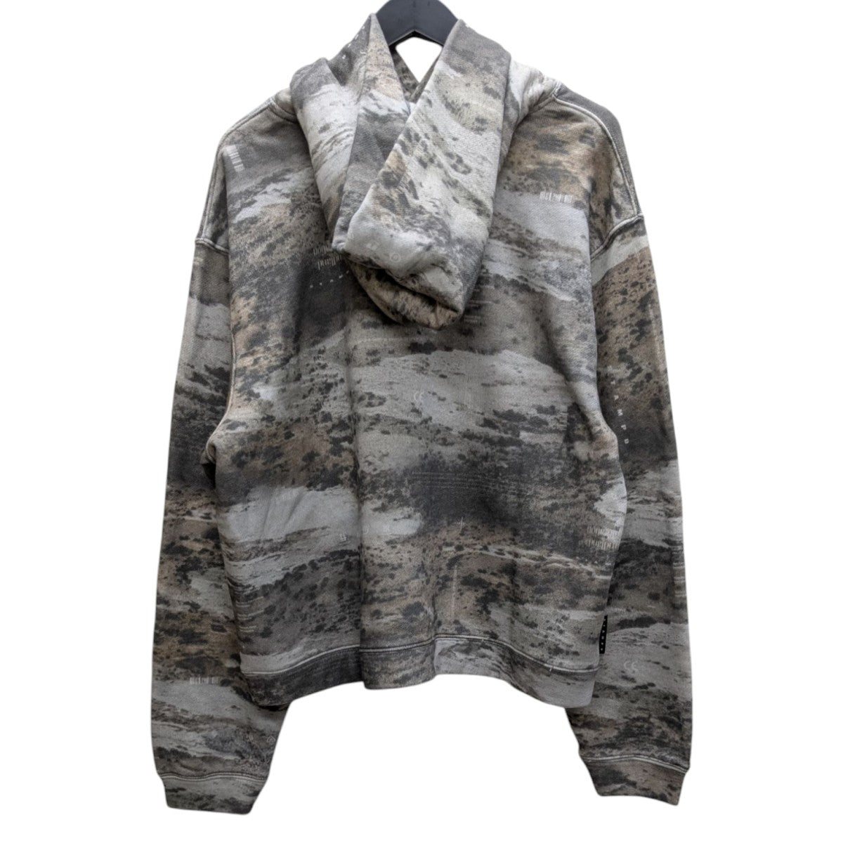 STAMPD SANDLAND CAMO CROPPED HOODIE 古着・中古-3枚目のアイテム画像