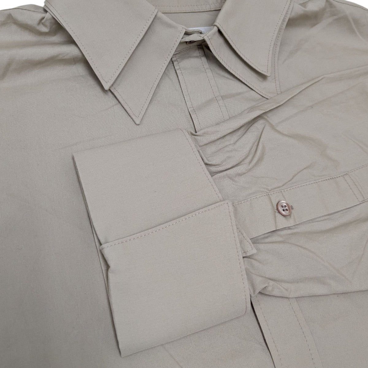 sulvam アシンメトリーダブルカラーシャツ ホワイト/M sulvam｜【25AW】<sulvam>台襟アシンメトリーシャツ | Rakuten