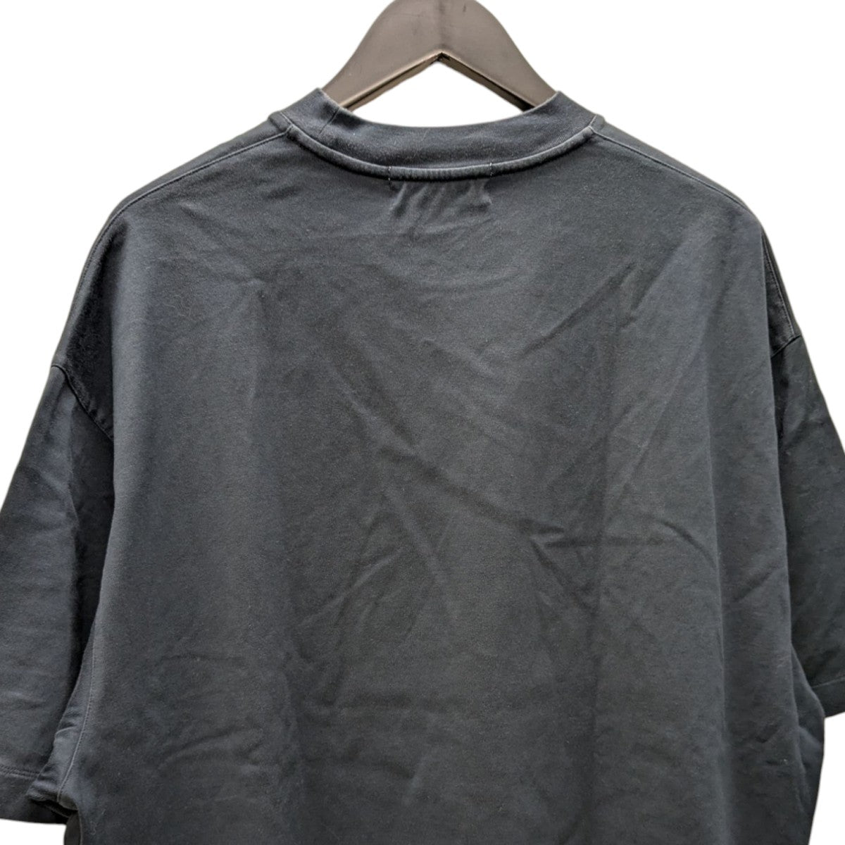 クルーネックTシャツ