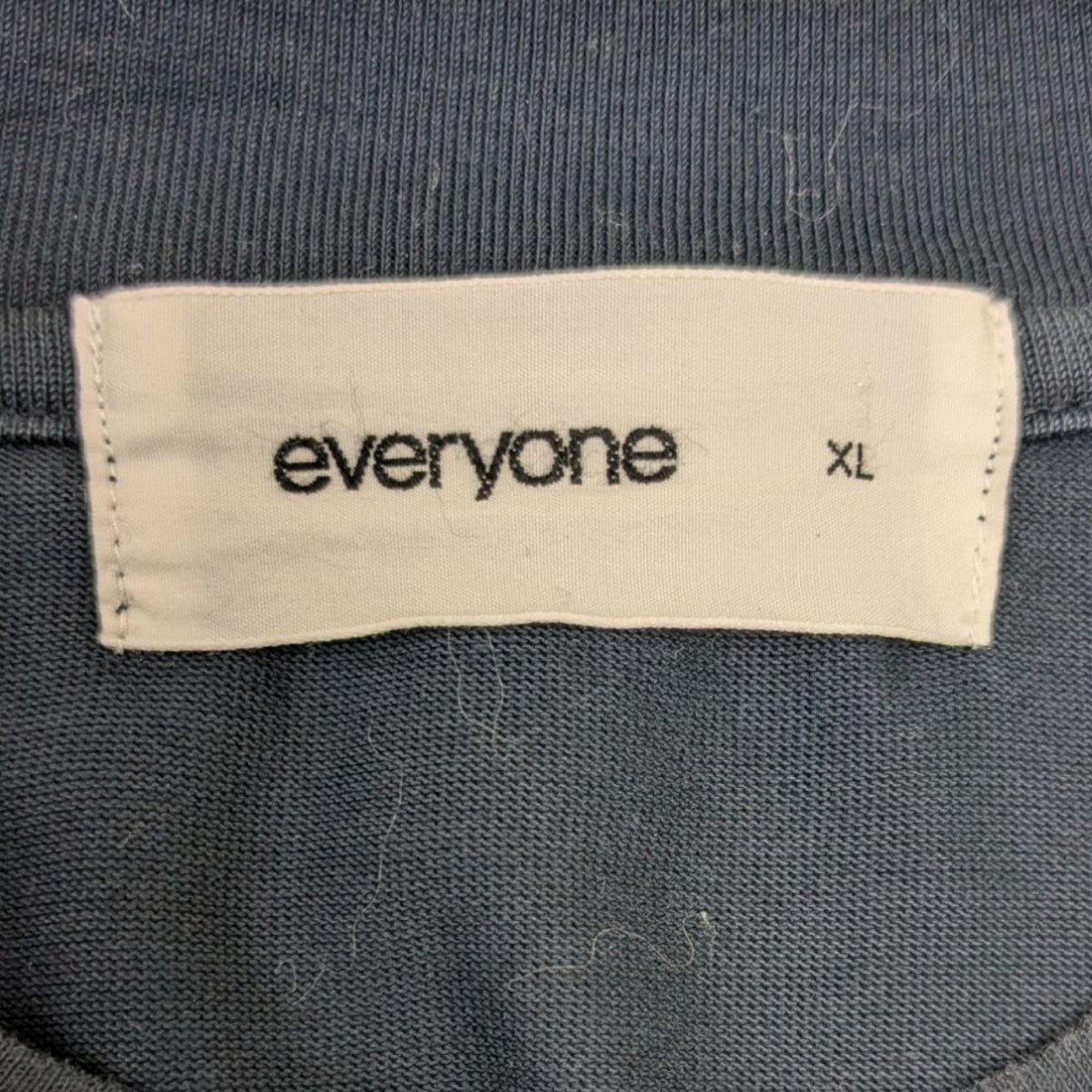 クルーネックTシャツ