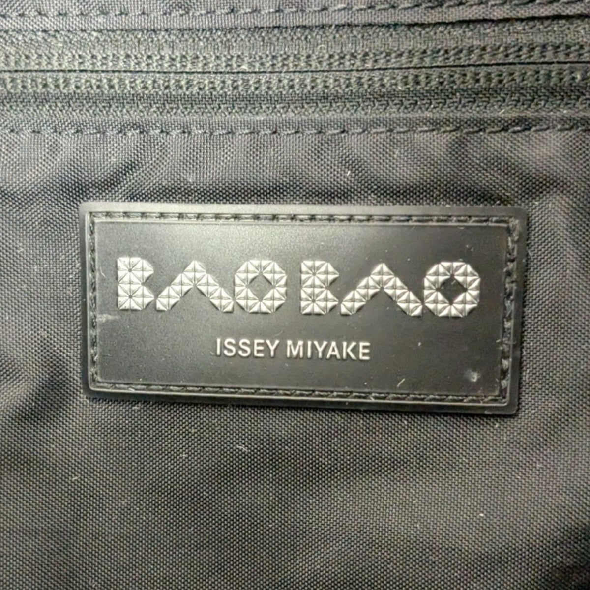 BAO BAO ISSEY MIYAKE☆FROGGY ショルダー メッセンジャーバッグ FROGGY – ISSEY MIYAKE ONLINE STORE