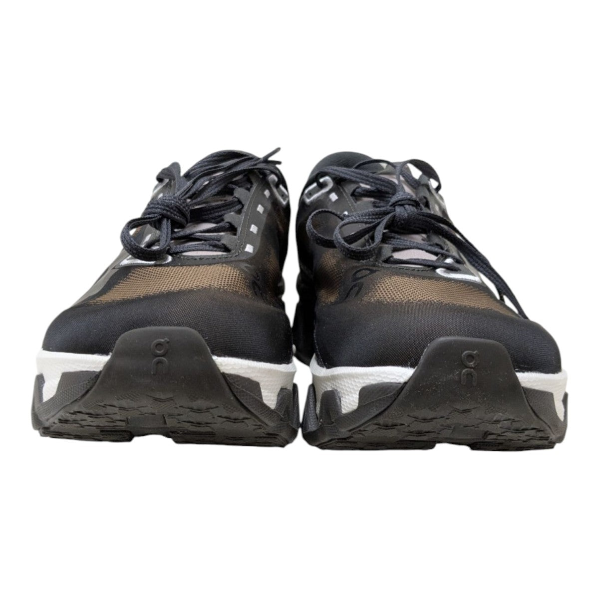 関税.送料込 ON x Pleasure x The Loop スニーカー PLEASURES x The Loop Running Supply x On Collection [Release