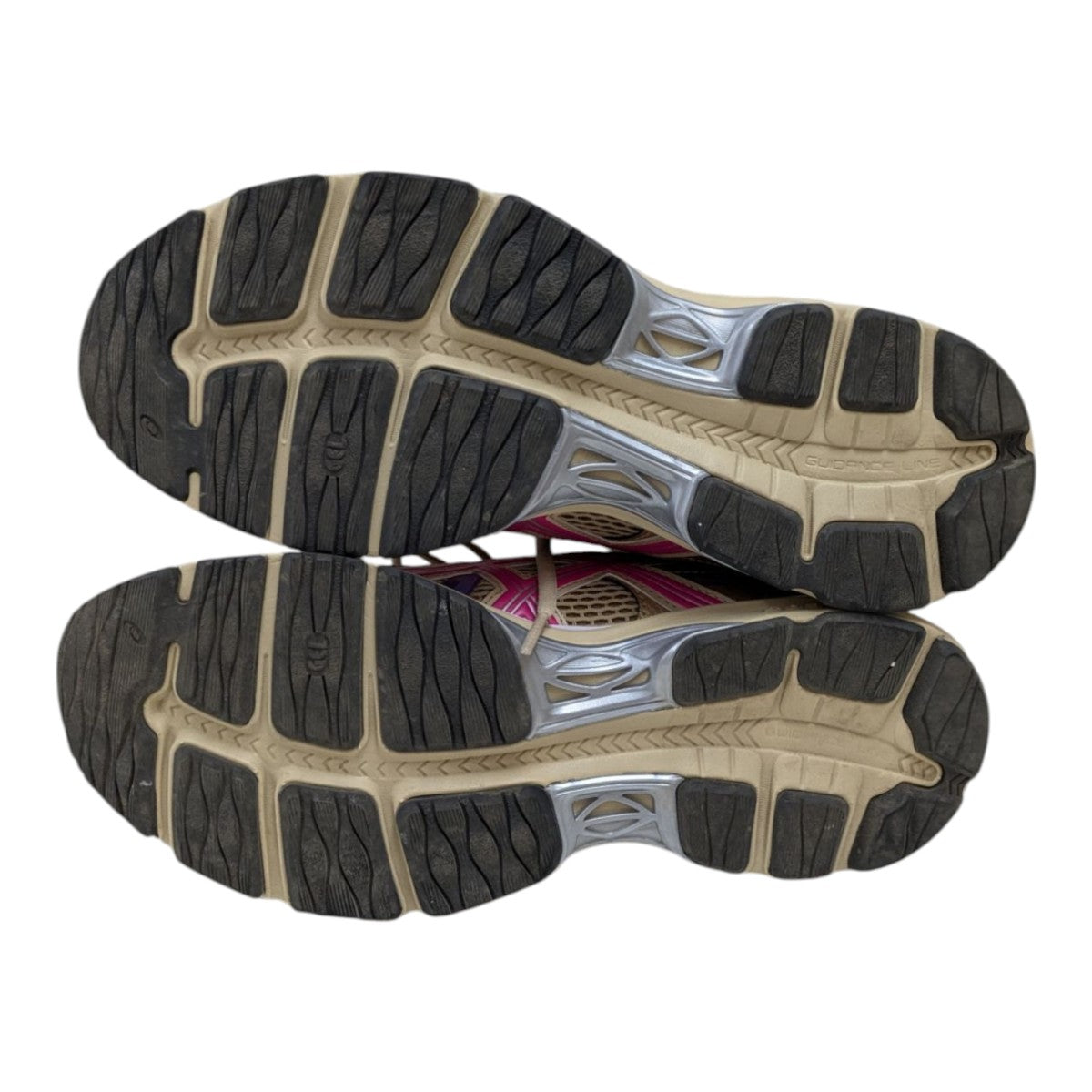 オリラグ  ラウンドカラー／ナチュラル／GAKE 日本製❣️ asics(アシックス) GEL-SEKIRANローカットスニーカー1203A782