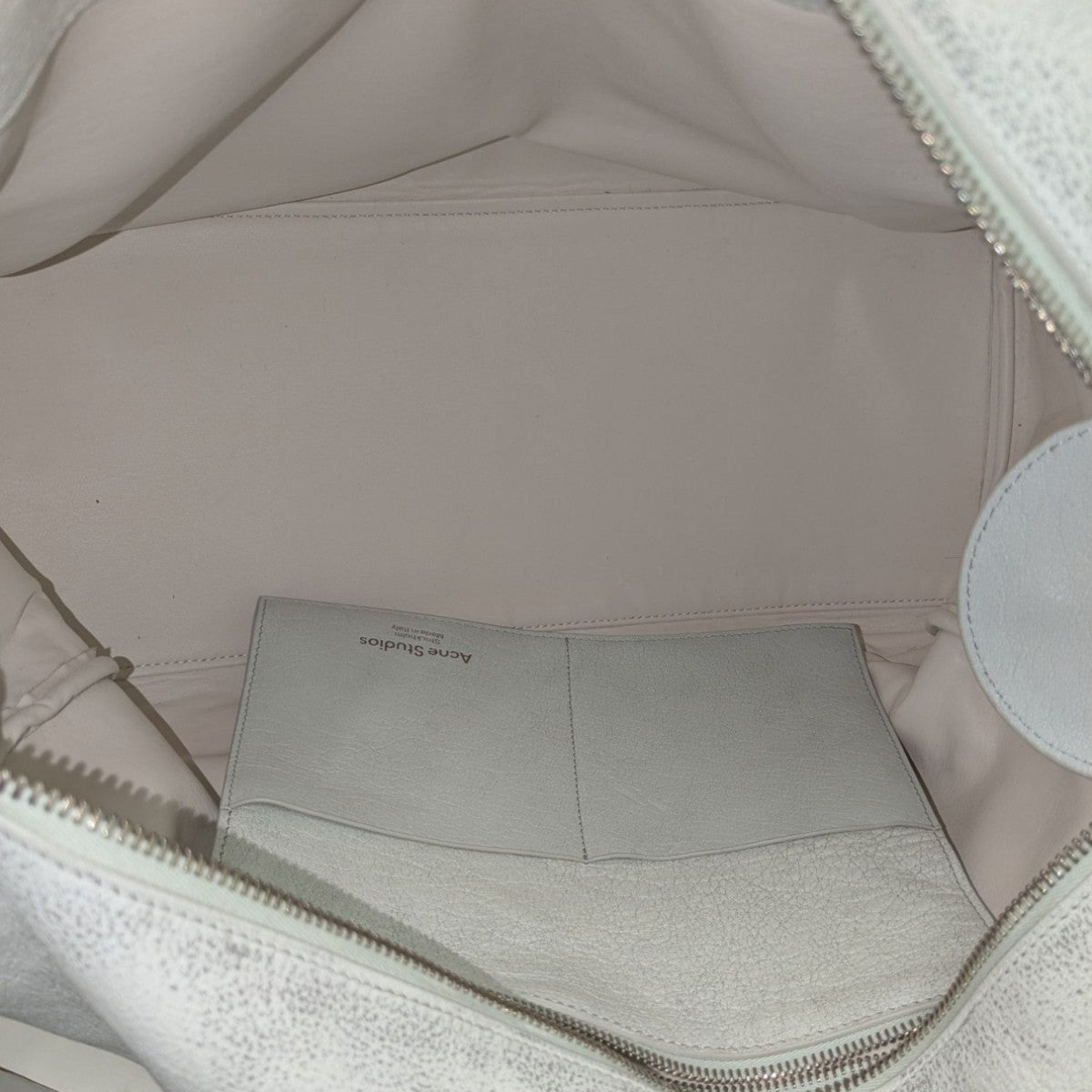 ACNE STUDIOS(アクネストゥディオズ) multipocket bag