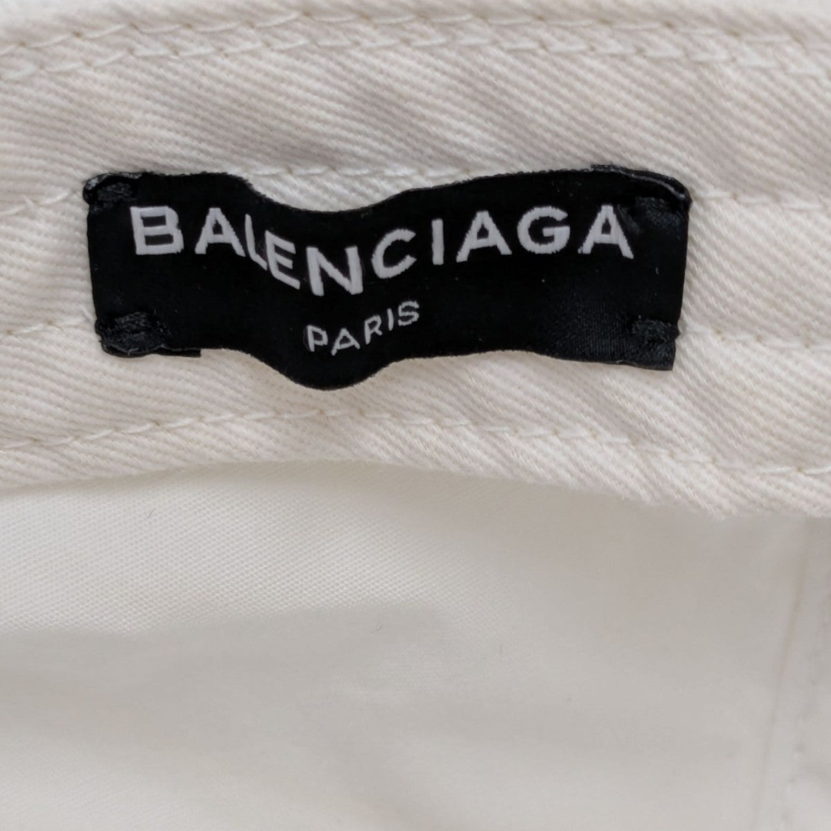BALENCIAGA バレンシアガ ロゴ　キャップ　ホワイト BALENCIAGA(バレンシアガ) ロゴキャップ ホワイト サイズ L(59
