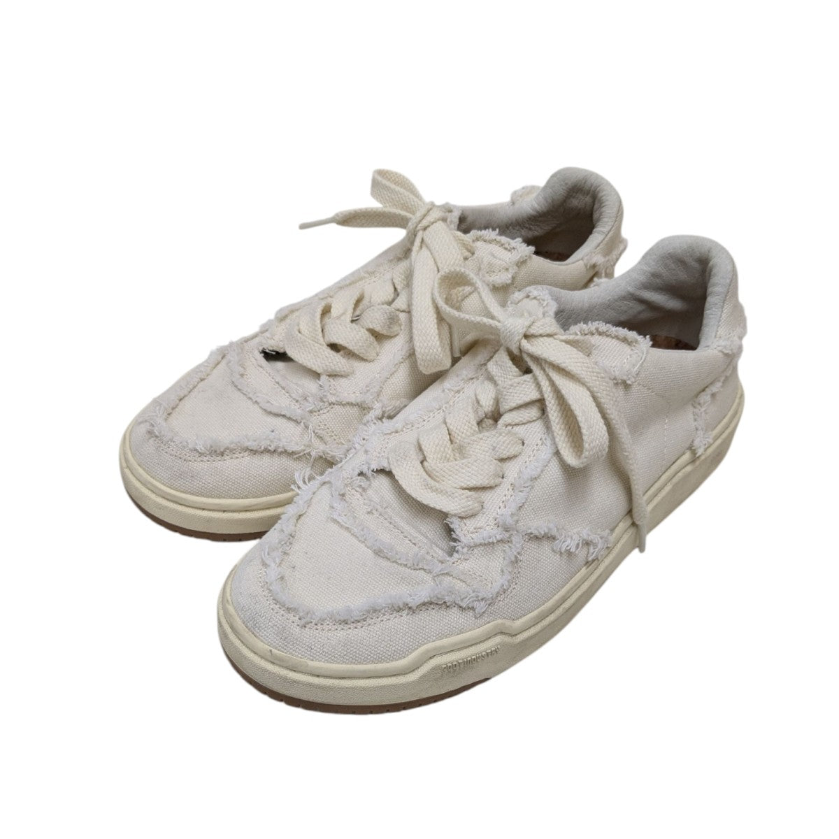 ローカットスニーカー