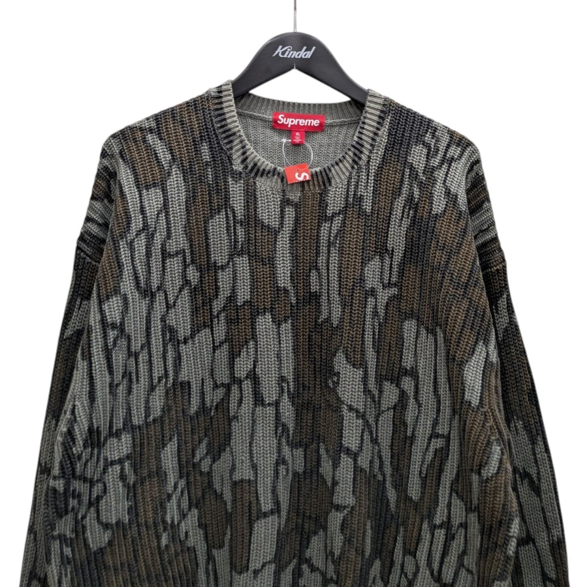 Supreme 2003 カレンダー - メルカリ