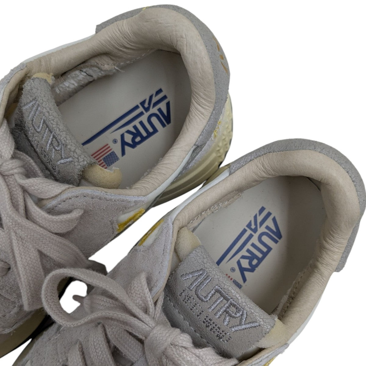 AUTRY(オートリー) REELWIND LOW WWLMフラワー 刺繍ローカット
