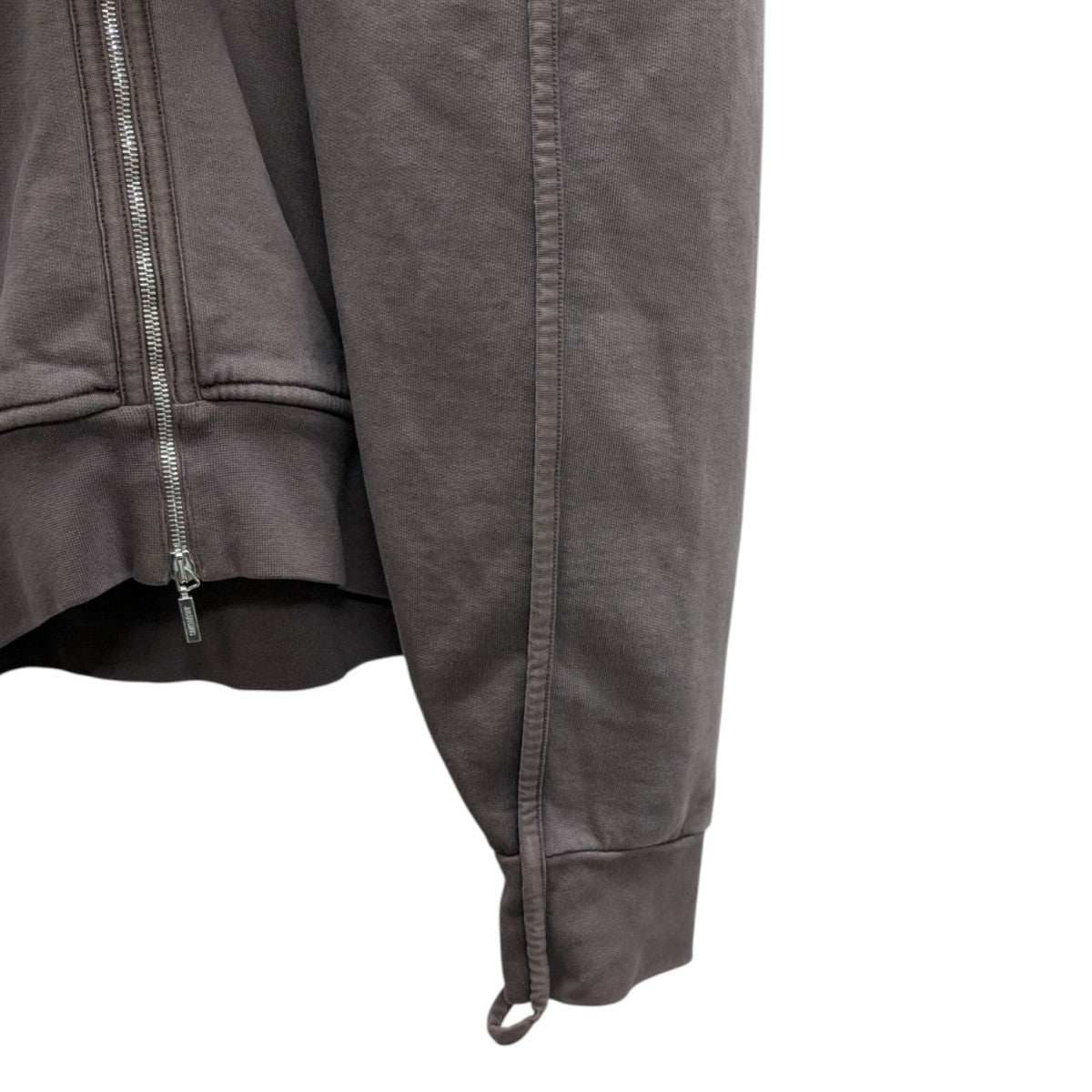 Jacquemus Le Sweater Camargueジャックムス　パーカー Jacquemus - LIGHT BLUE ZIP-UP CAMARGUE SWEATSHIRT – LE LABO