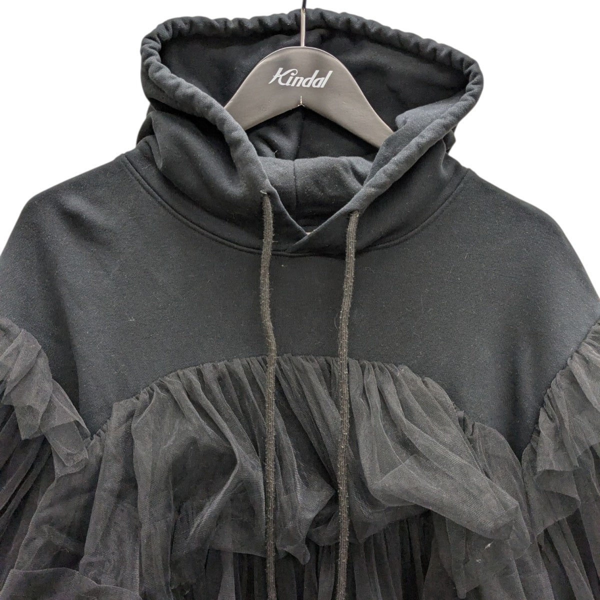 ヴィヴィアーノ VIVIANO Tiered Tulle Trimmed Sweatshirt チュールパーカー ブラック サイズ：S VIVIANO(ヴィヴィアーノ) Tiered Tulle Trimmed Sweatshirt