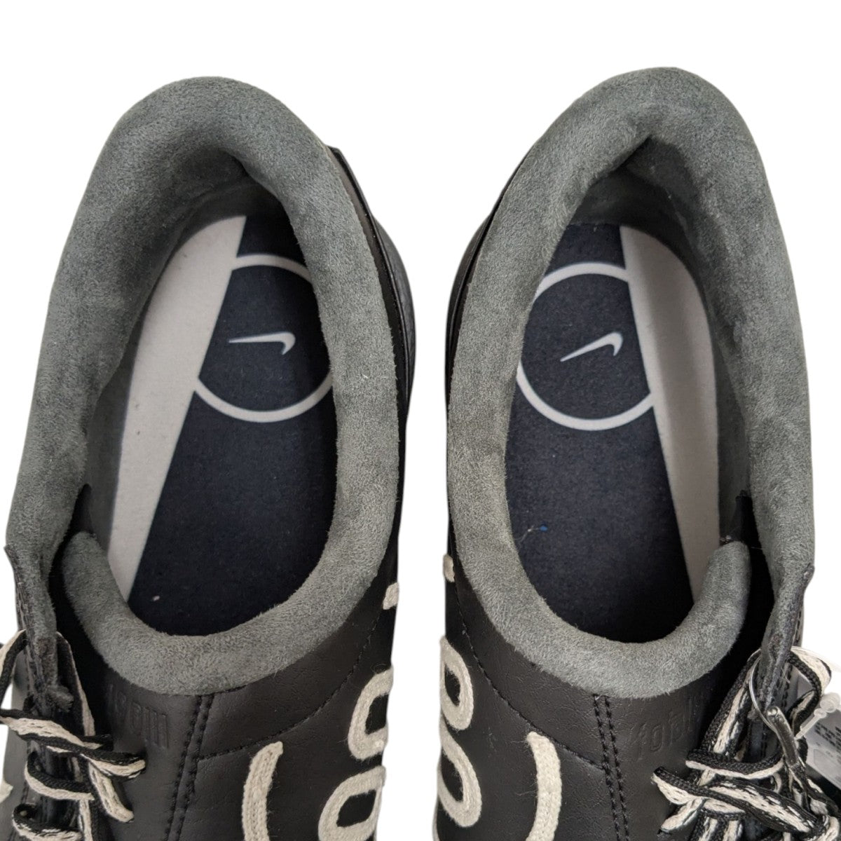 ★韓国で大人気★NIKE Total 90 ★シックなスニーカー Maha Amsterdam x Nike Total 90 Shox Magia SP “Black and