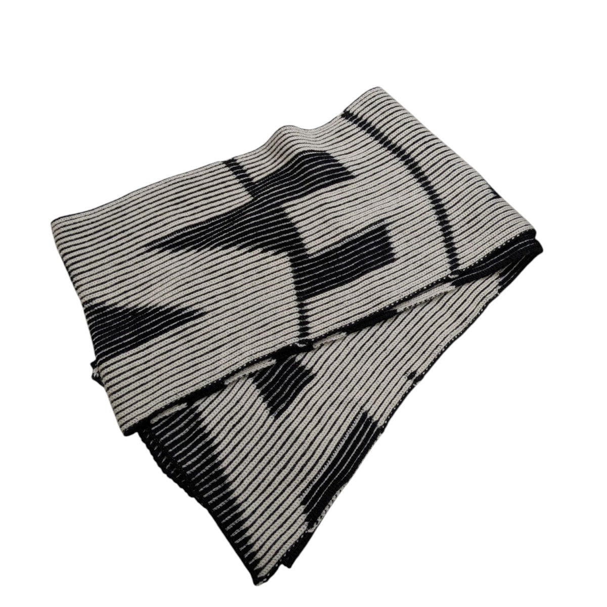 BALENCIAGA(バレンシアガ) ロゴマフラー 675328 ホワイト×ブラック