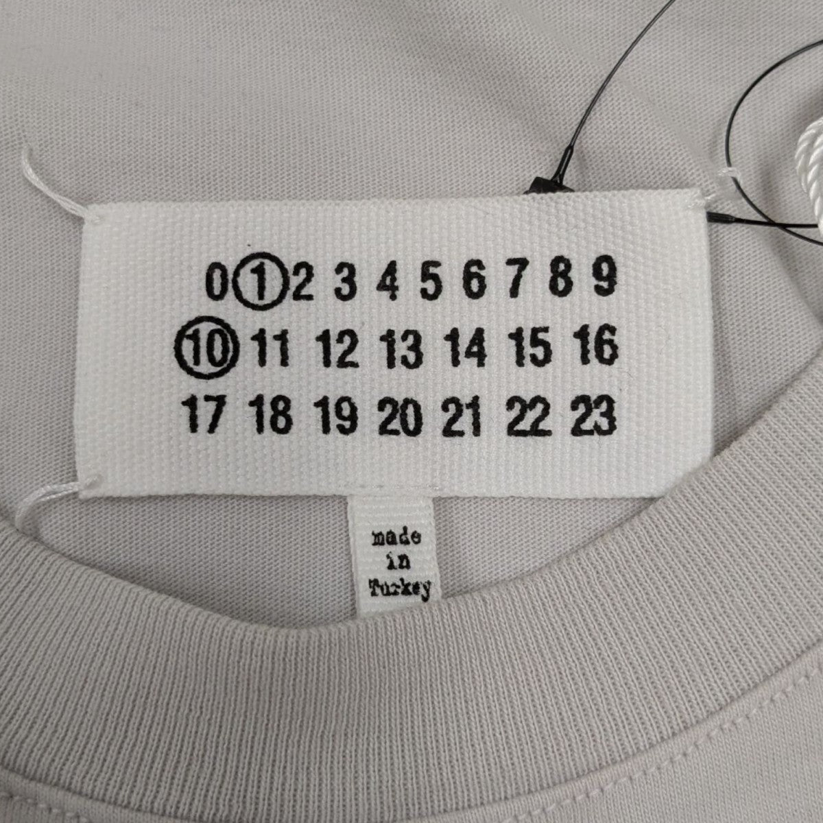 ★セール★≪MAISON MARGIELA≫Tシャツ【アイボリー】Lサイズ FINAL SALE エムエムシックス メゾンマルジェラ MM6 Maison