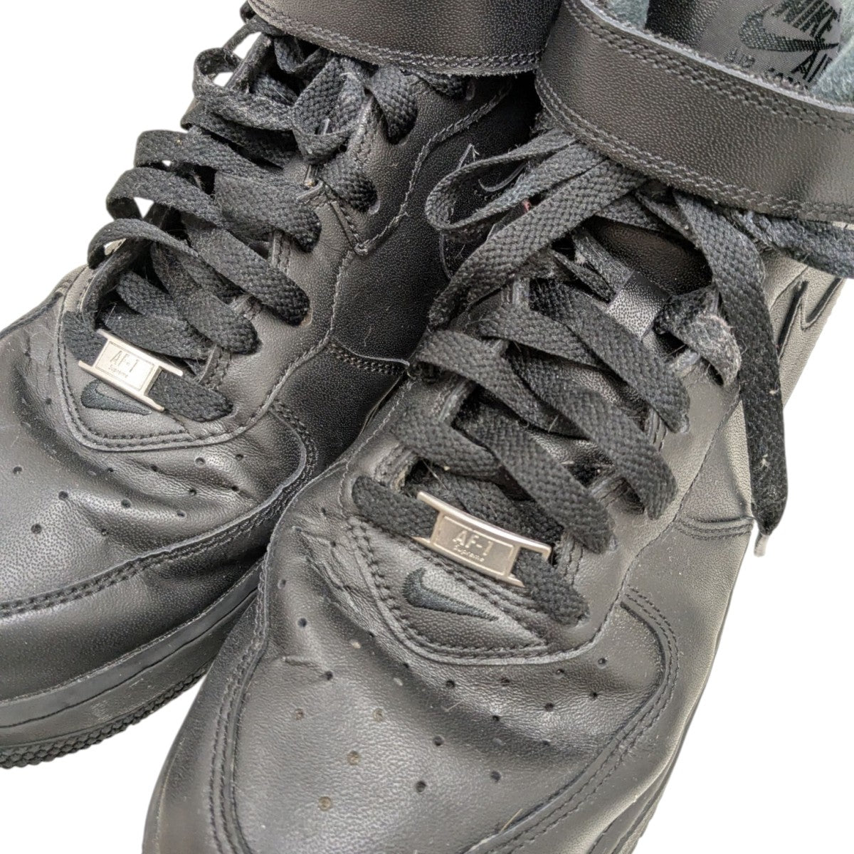 NIKE　シルバー　ハイカットスニーカ　28.5センチ　スペア紐付き Supreme×NIKE AIR FORCE 1 MID ハイカットスニーカー FZ8784-001