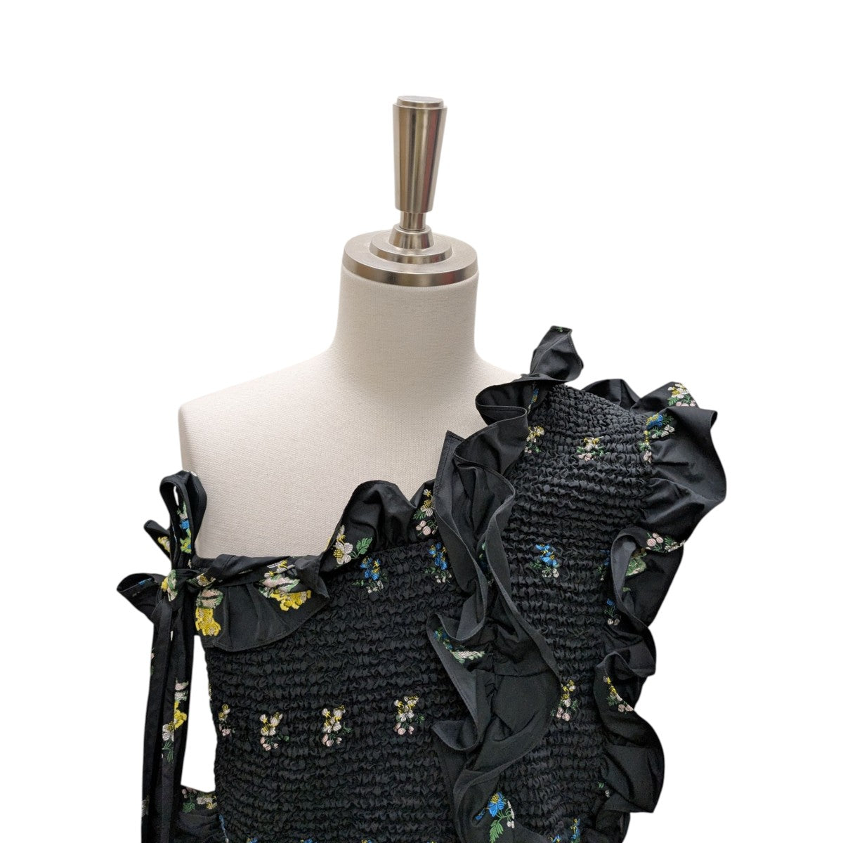 セシリーバンセン Cecilie Bahnsen ASYMMETRICAL SMOCKED CAMI 花柄 キャミソール ブラック サイズ：M/L Cecilie Bahnsen(セシリーバンセン) ASYMMETRICAL SMOCKED CAMI