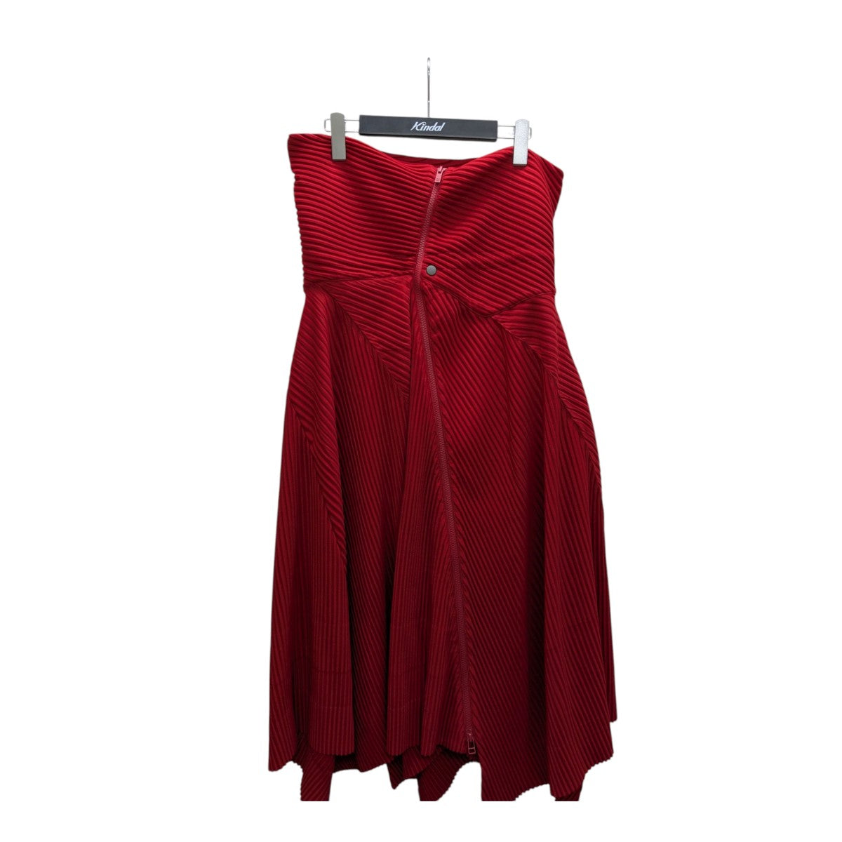 ISSEY MIYAKE イッセイミヤケ ひざ丈スカート 赤 2011525L0014 132 5. イッセイ ミヤケ“折り構造”ウェア、四角柱をまとうジャ