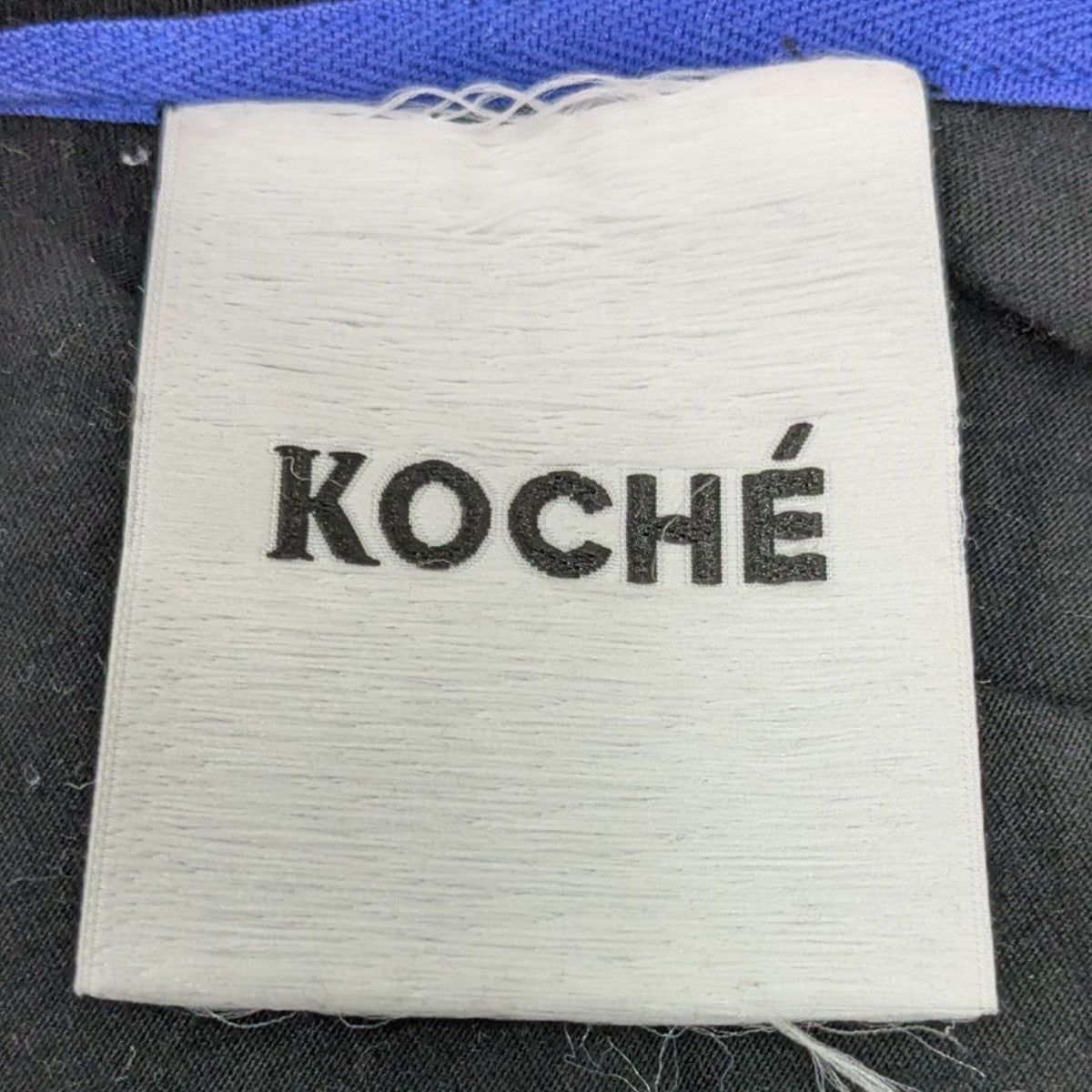 ロゴTシャツ