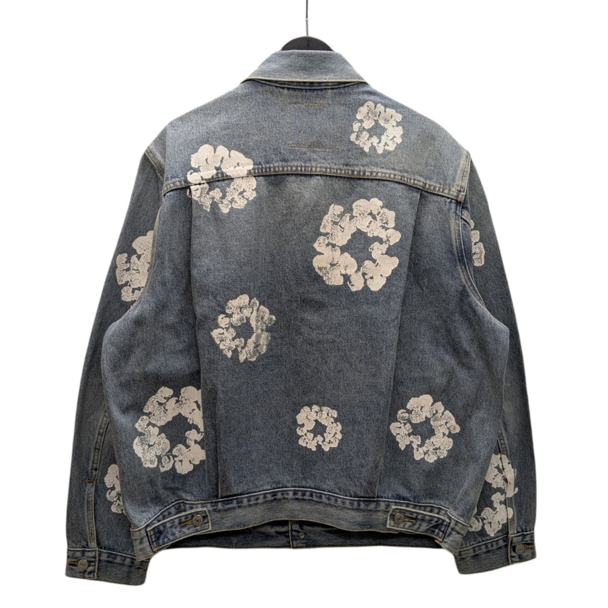 Denim Tears×LEVI’S TYPE-2 ALL OVER WREATH LIGHT WASHデニムジャケットPC9-A2318-0003 古着・中古-4枚目のアイテム画像