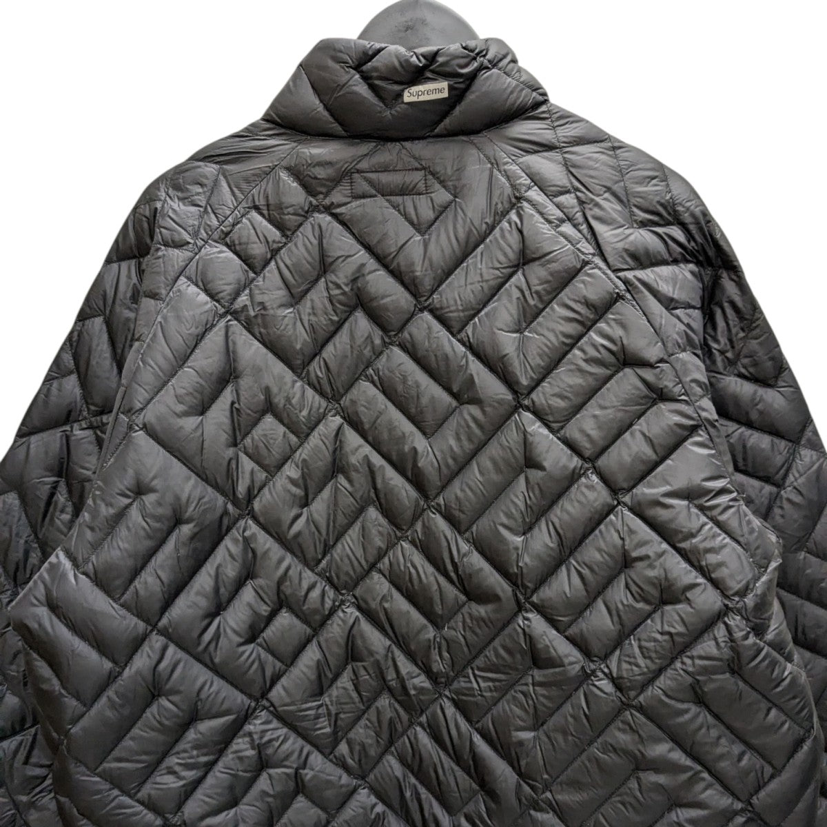 Supreme(シュプリーム) Spellout Quilted lightweight Down Jacket