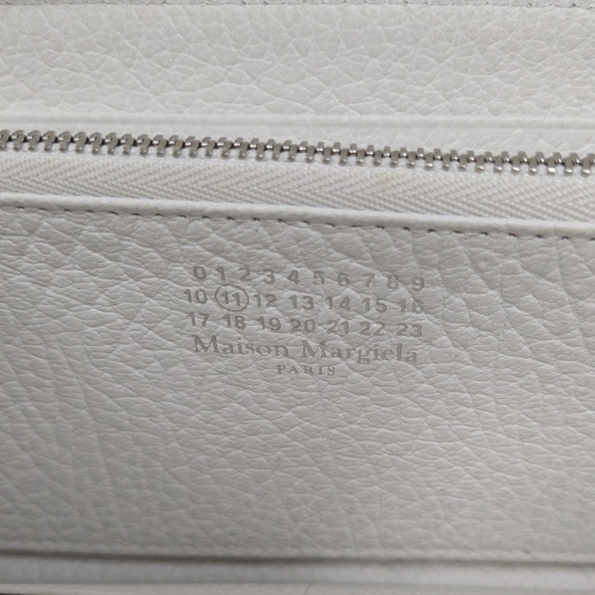 Maison Margiela(メゾンマルジェラ) ラウンドジップウォレット