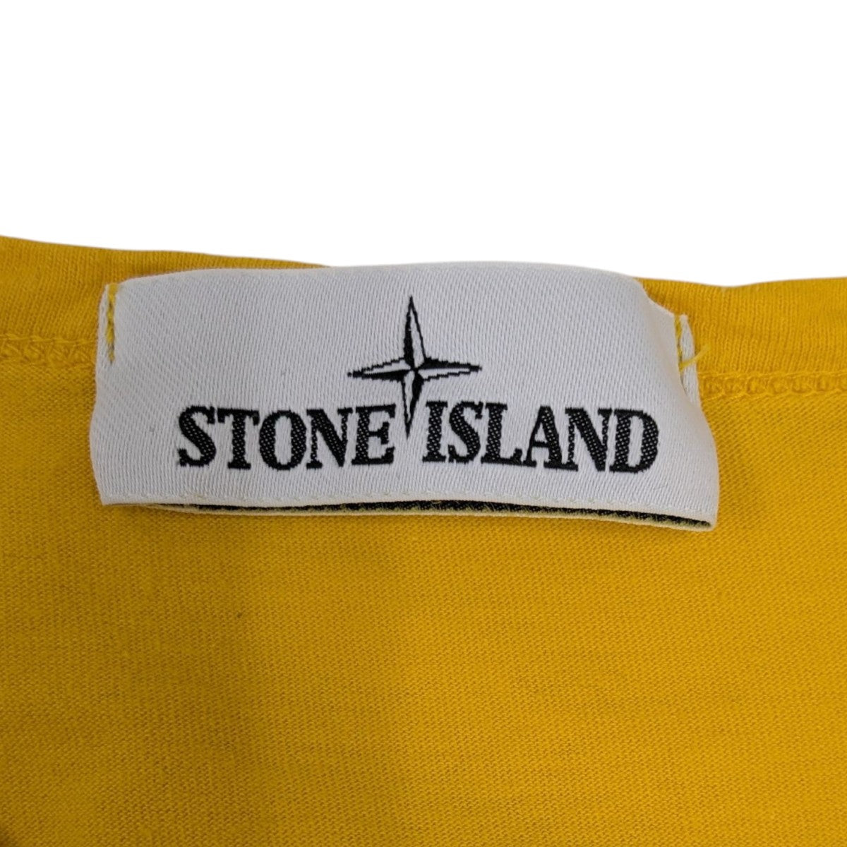 STONE ISLAND(ストーンアイランド) 胸ロゴTシャツ 681522457 イエロー STONE ISLAND(ストーンアイランド) 胸ロゴTシャツ 681522457 イエロー
