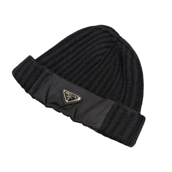 PRADA(プラダ) Re-Nylon ギャバジンxウール ニットキャップ UMD446