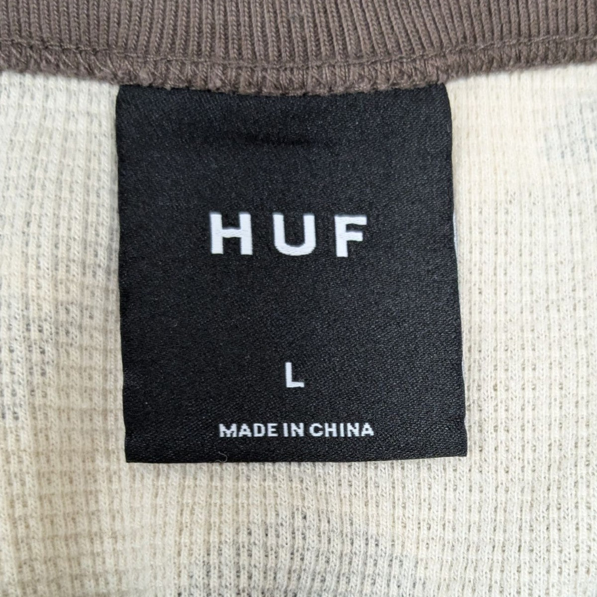 HUF SHRADER CAMO L S THERMAL -DUCK CAMO カモ柄ロゴ刺しゅうサーマル長袖カットソ 古着・中古-6枚目のアイテム画像
