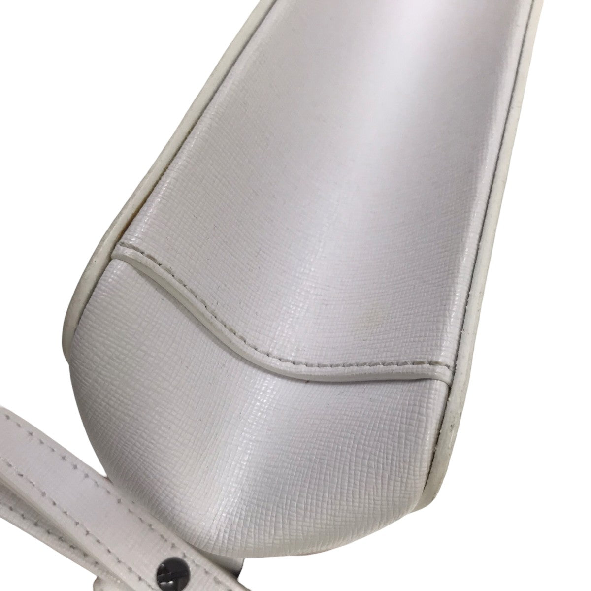 OFFWHITE(オフホワイト) ショルダーバッグ／ロゴベルト付き ショルダー