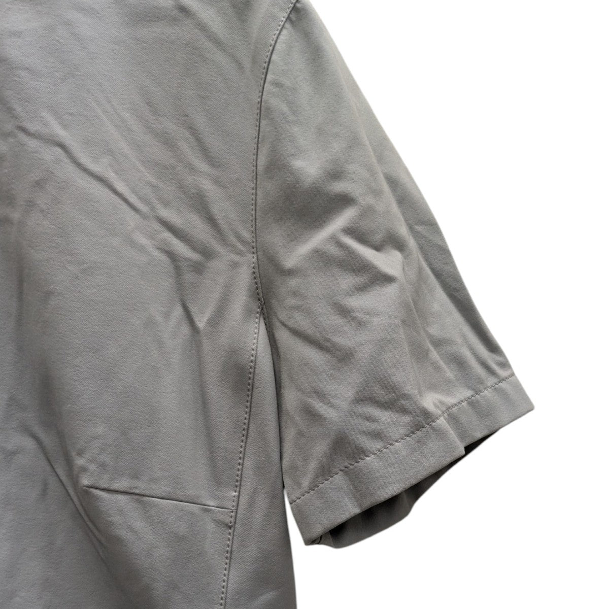 prada sports 半袖　ナイロンパーカー プラダ パーカー 半袖 Tシャツ ナイロン トライアングル 三角