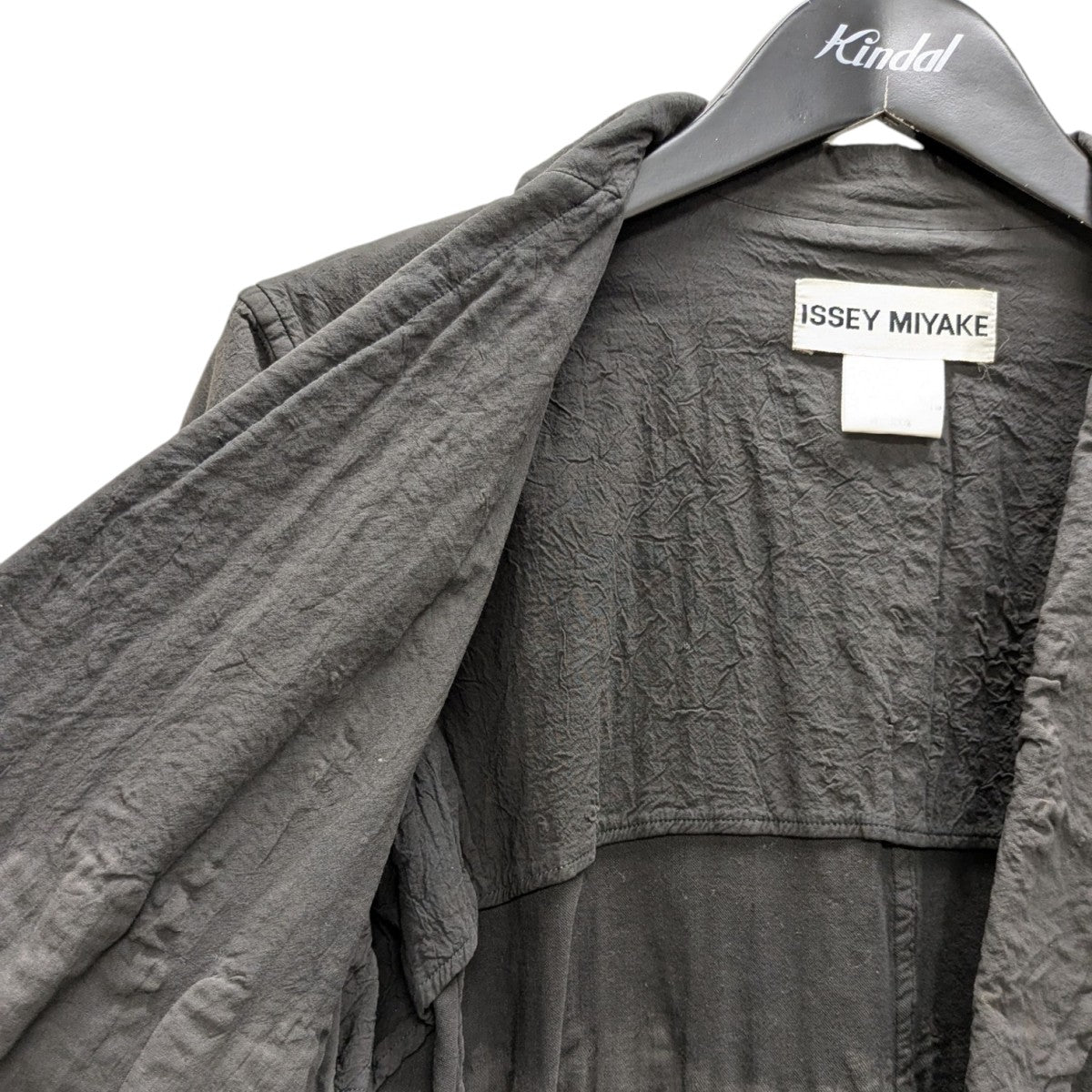 イッセイミヤケ　テーラードジャケット ISSEY MIYAKE(イッセイミヤケ) テーラードジャケット IM31-FD018