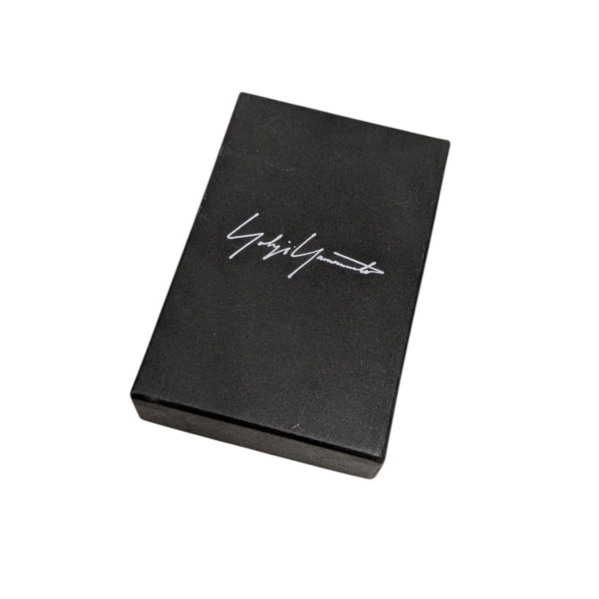 YOHJI YAMAMOTO(ヨウジヤマモト) ブローチ シルバー｜【公式】カインド