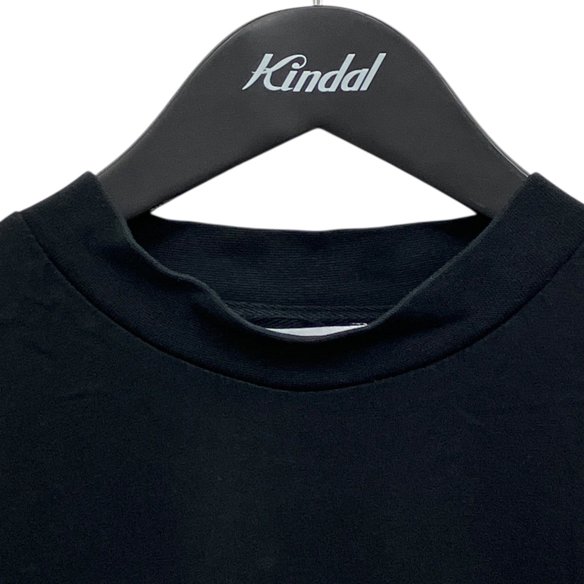 胸ロゴTシャツ