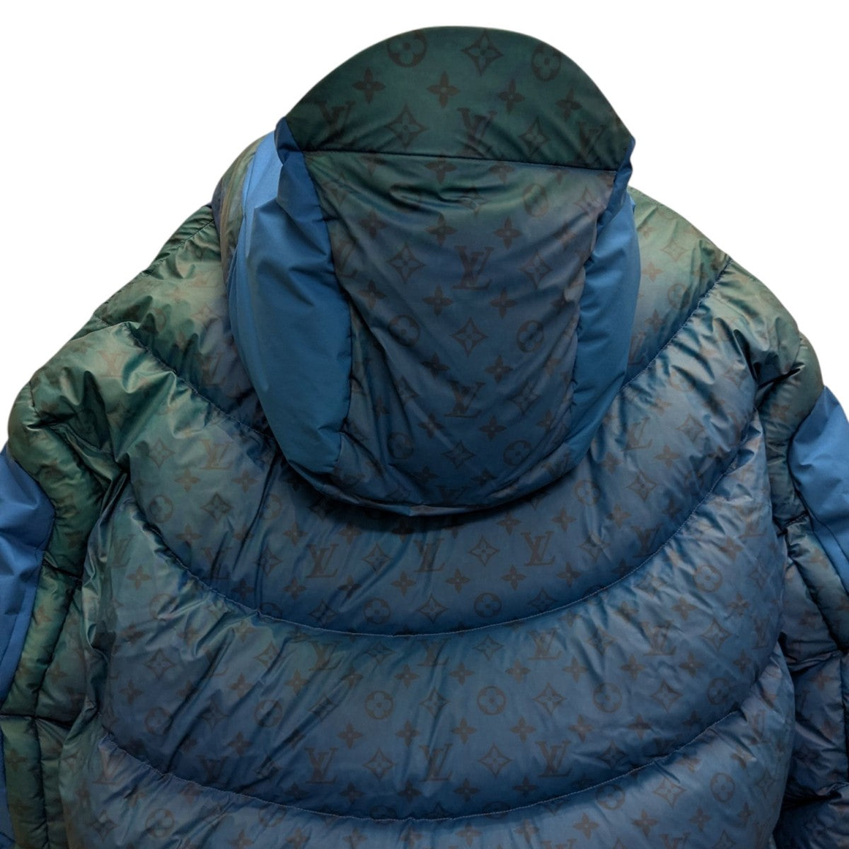 LOUIS VUITTON(ルイヴィトン) ヒートリアクティブダウンジャケット