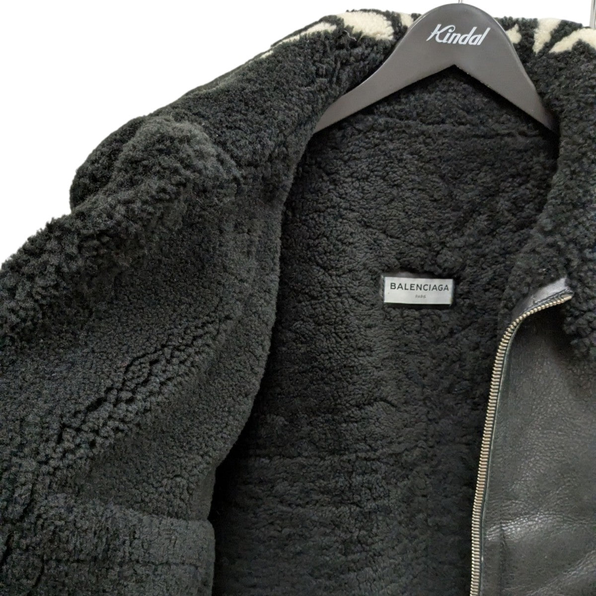 BALENCIAGA(バレンシアガ) ロゴムートンジャケット 436548 ブラック