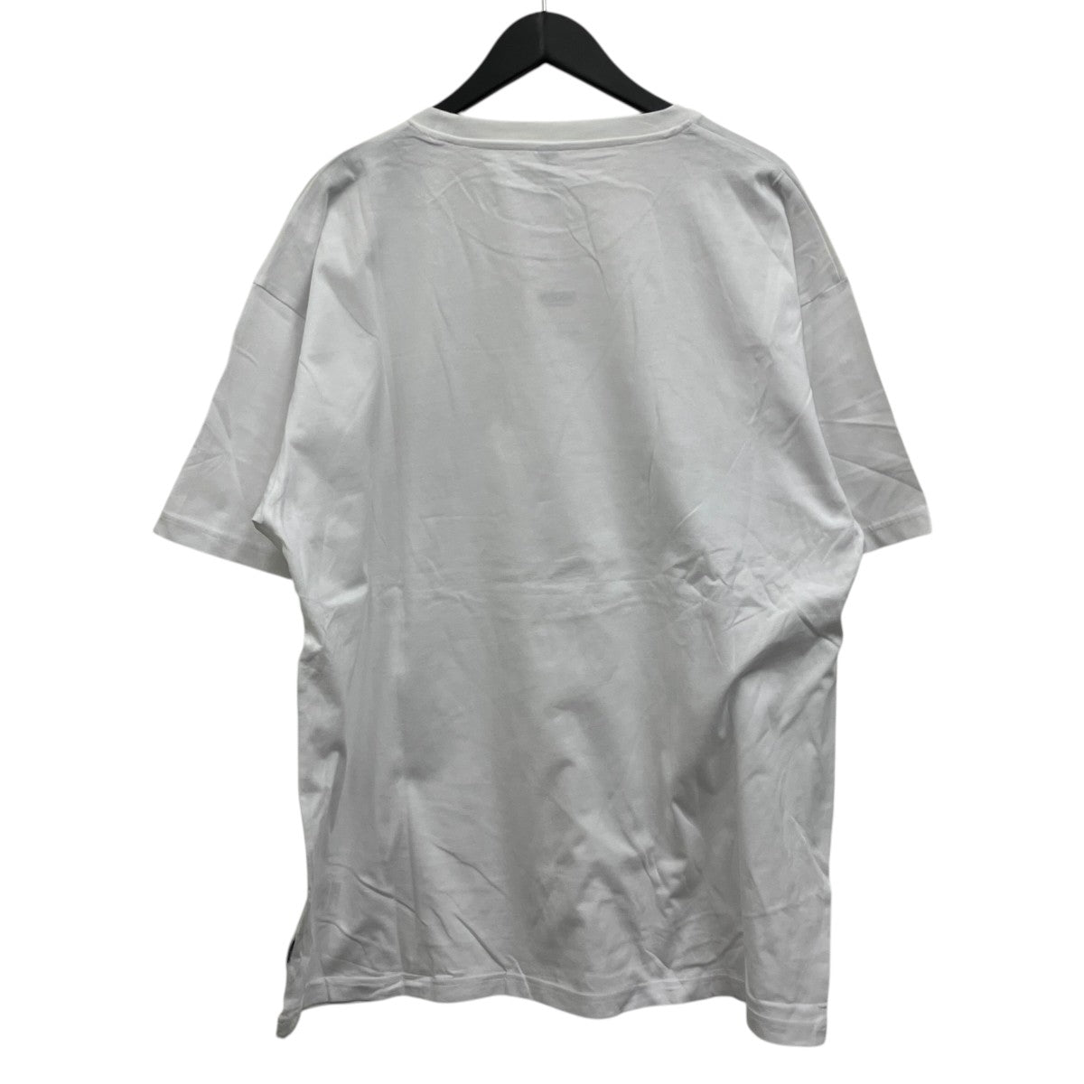 胸プリントTシャツ