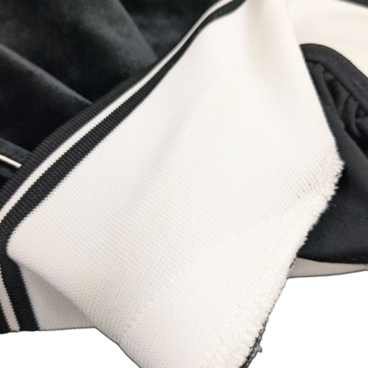 BASICKS(ベイシックス) 25SSVelvet Football Shirtベルベット