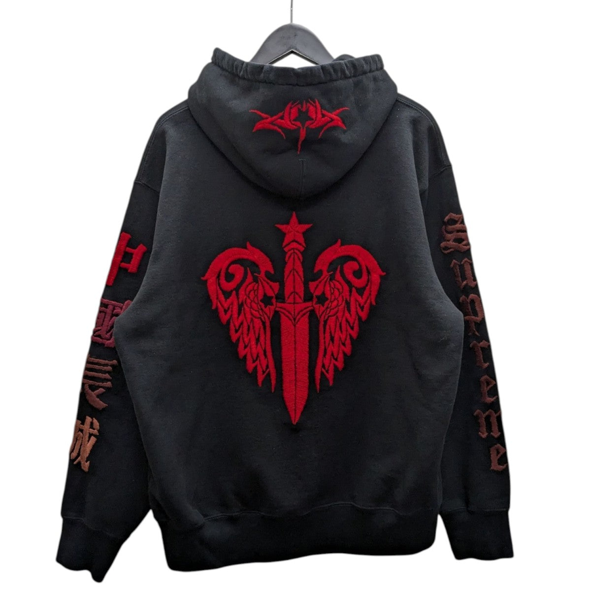 Supreme(シュプリーム) Great China Wallフロントロゴ刺しゅう
