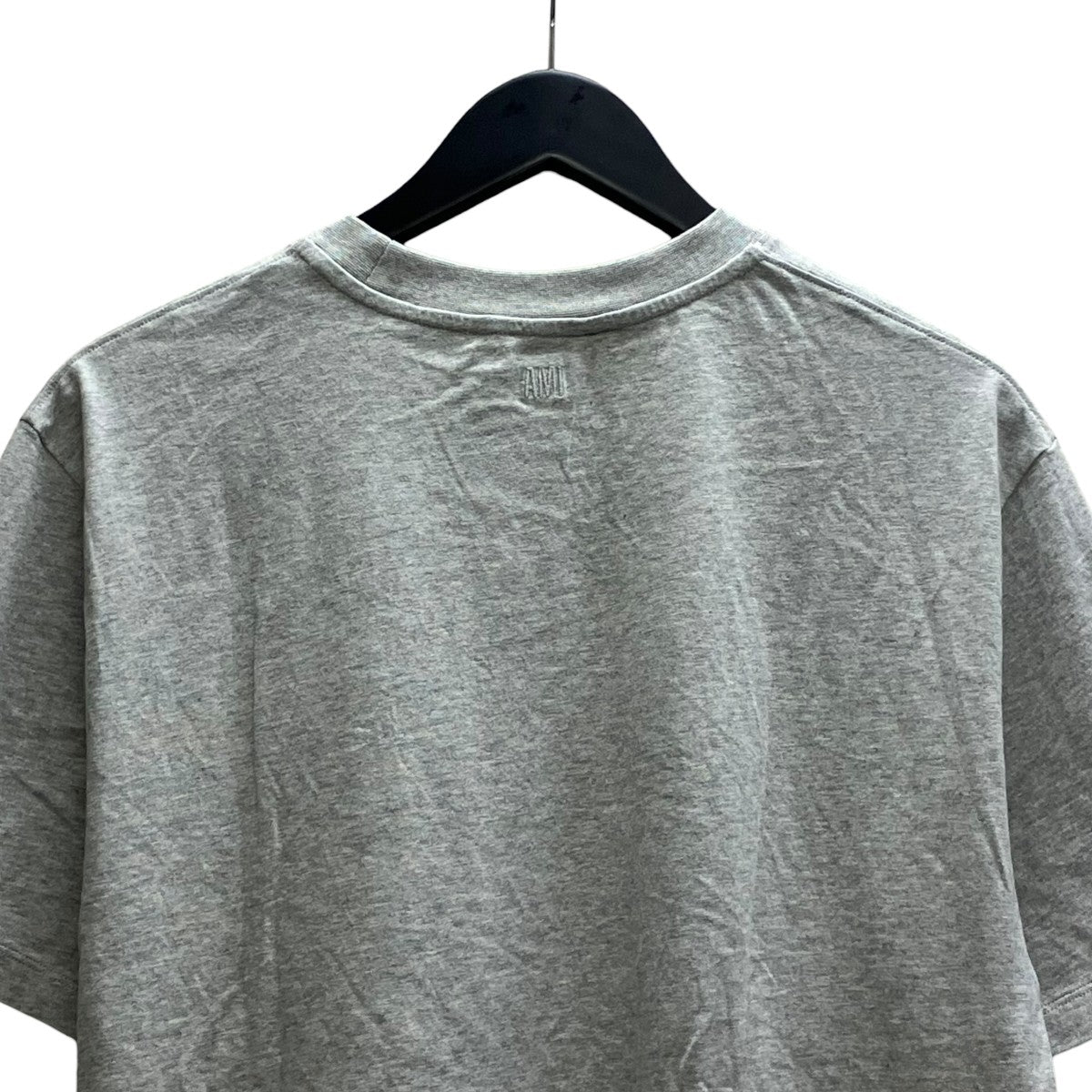 胸刺繍Tシャツ